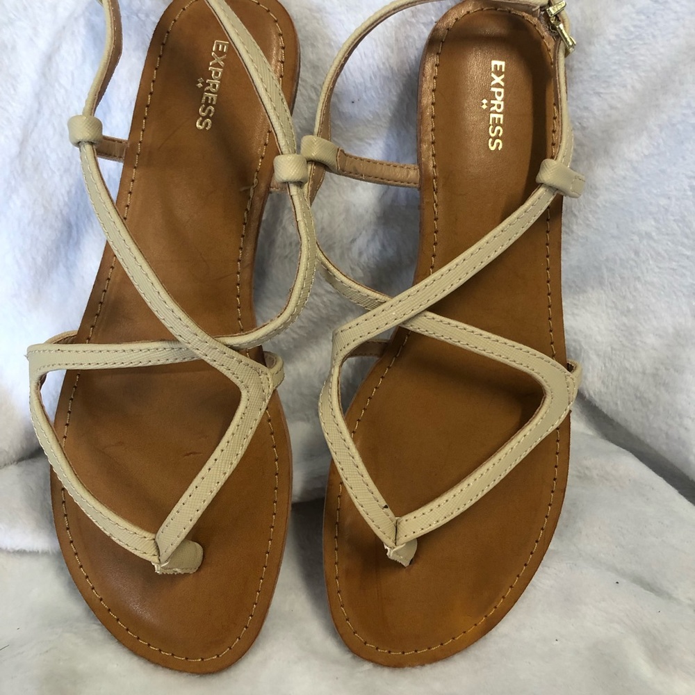 Express sandals